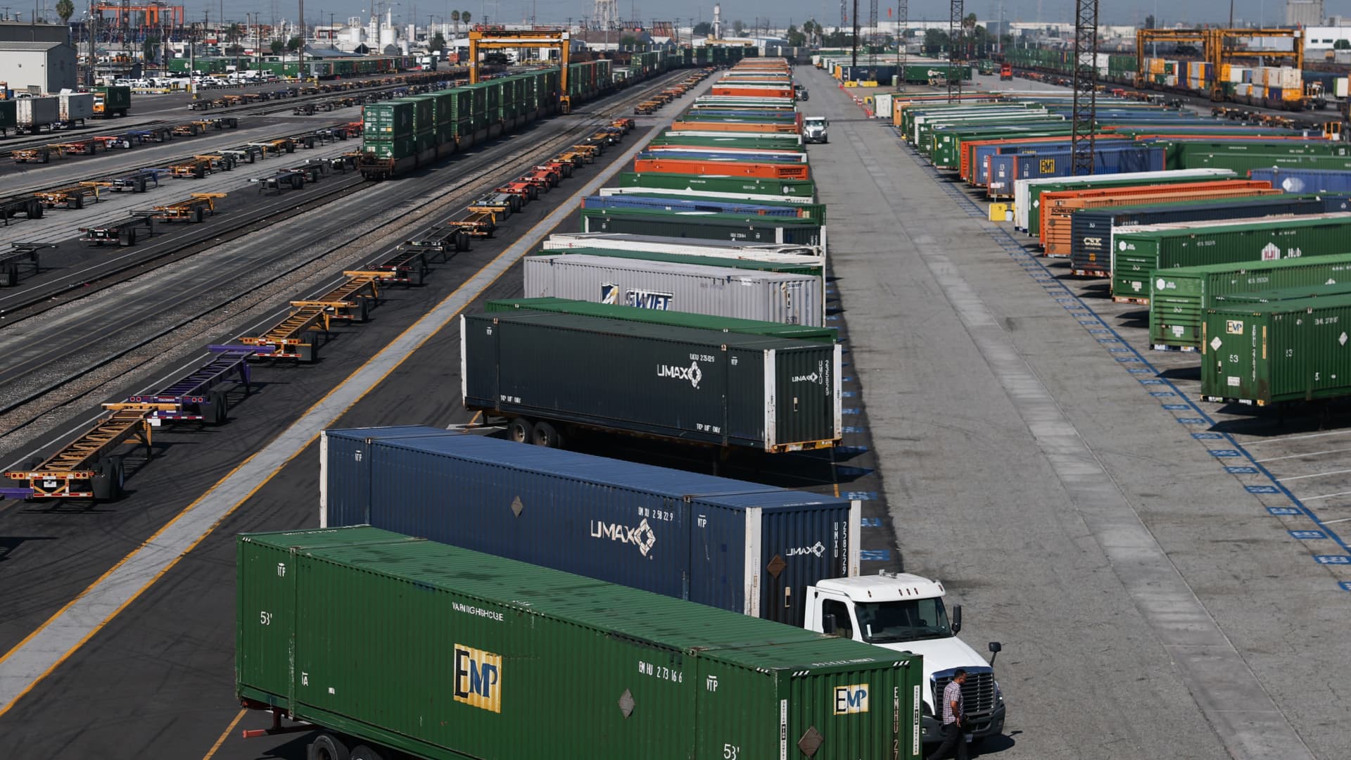 Transport companies sound alarm on skyrocketing fuel prices amid Iran war