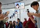 Samsung roasts Apple for being late to the foldables party