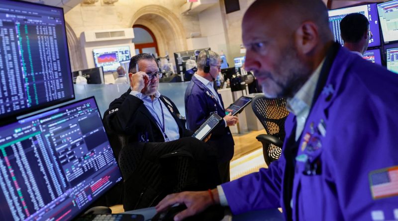 U.S. Treasurys pressure eases after 30-year yield hits post-2002 high