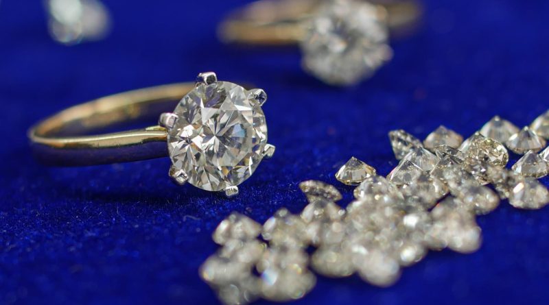 What’s behind the fall of diamond prices to record lows