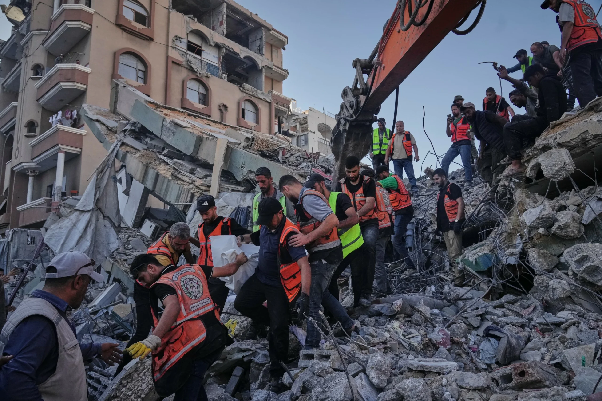 12 dead, over 100 missing in Gaza apartment block collapse