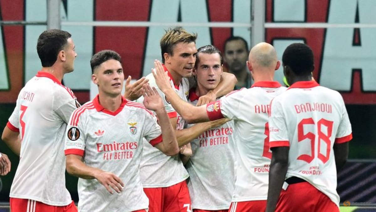 Benfica earn win in Milan as Sunderland celebrate historic night