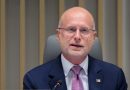 US official says upcoming spectrum auctions could generate more than $100 billion