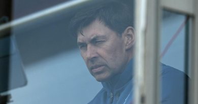Fleming: Asking Stokes to reverse retirement for Ashes would be wrong