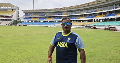Ramesh Powar lends Australia U-19 spinners a hand
