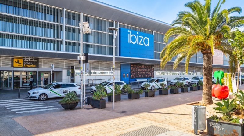 Ibiza rises up against plan to nearly double its airport’s gates « Euro Weekly News