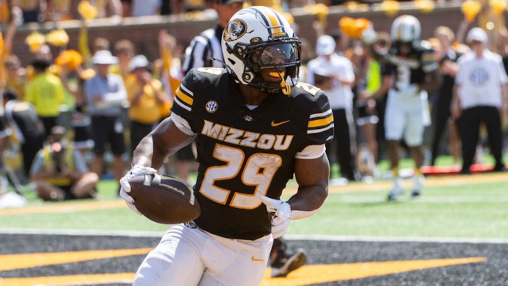 Missouri star Ahmad Hardy ‘working every day to get back,’ coach says