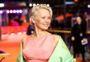Pamela Anderson opens up about hepatitis C ‘death sentence’ diagnosis – National