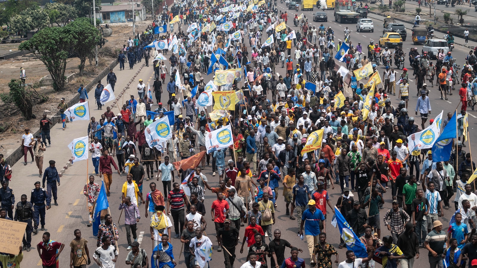 Police fire tear gas to break up Congo protests against constitutional changes