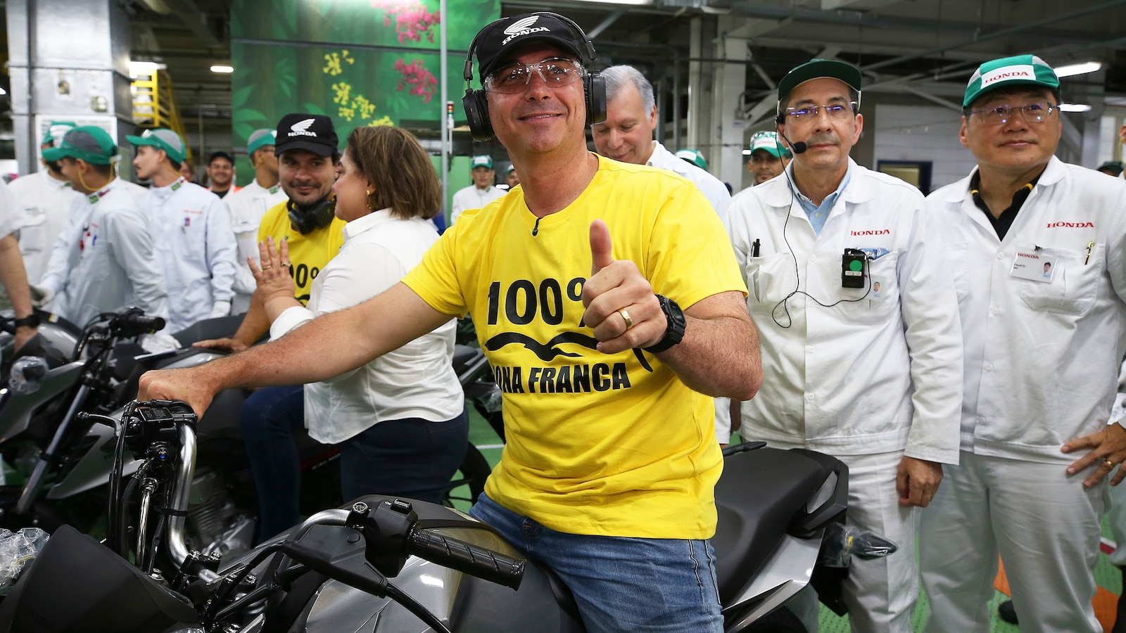 Brazil’s Flávio Bolsonaro investigated over payments from disgraced banker