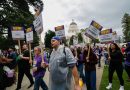 CA state workers strike in contract dispute with Newsom