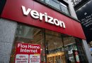 Verizon, AT&T and T-Mobile sell off on SpaceX U.S. network plans
