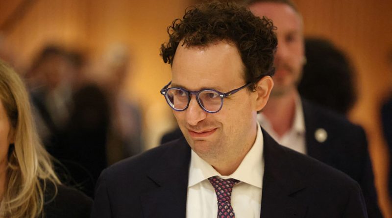 Anthropic CEO Dario Amodei charts new direction for tech philanthropy