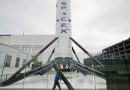 SpaceX deal to acquire spectrum license hammers shares of AT&T, Verizon and T-Mobile