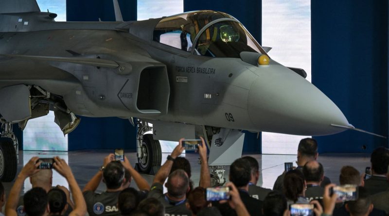 Fighter jet maker beats expectations as orders triple