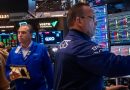 U.S. Treasury yields flat as investors anticipate FOMC minutes