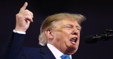 Trump touts his power at Kentucky rally ahead of midterms
