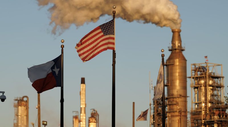 EPA sees little oil price relief on Trump methane rollback