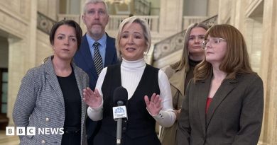 Sinn Féin ministers face no-confidence vote after Drumcree dispute
