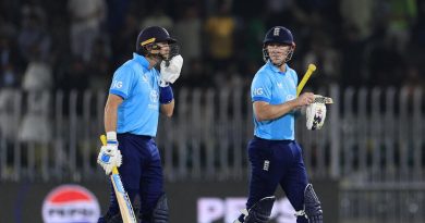 SL vs ENG LIVE score, Tri-Nation series: Brook nears century; Root falls for 69