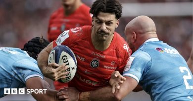 Champions Cup: Toulouse 43-40 Exeter Chiefs – hosts win classic despite early red card