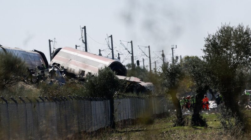 Live Updates: At Least 68 Killed in Train Crash in Spain, Officials Say
