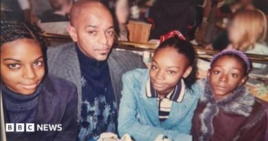 Three sisters who drowned in sea off Brighton took own lives, inquest finds