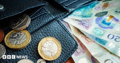 NI jobs: Pay rises faster than inflation for third year in row