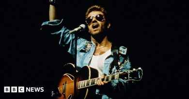 George Michael: Family row over dozens items up for auction