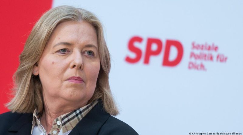 Labor Minister’s resignation deals a blow to Merz