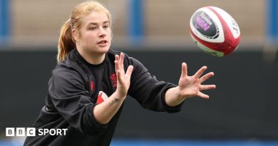 Wales make five changes as Lynn rewards bench
