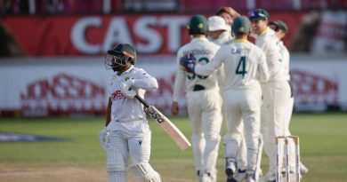 SA vs AUS, 1st Test: Australia sets South Africa daunting 421 to win