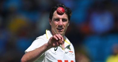Australia needs to handle test grind better, Cummins says