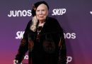 Canadian musician Joni Mitchell becomes U.S. citizen – National