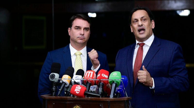 Flávio Bolsonaro TV Ad Airs Without Sound on Monday