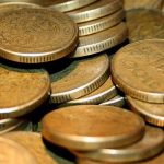 Mexican Peso Falls 4% as Speculators Cut Long Bets