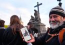 Depeche Mode fans flock to Prague’s Charles Bridge to recreate 1988 band photo