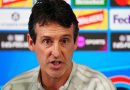 Carragher sorry for comments about Aston Villa that sparked club to say it was taking legal action